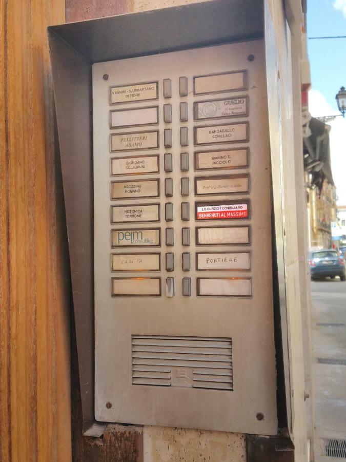 Benvenuti Al Massimo Appartement Palermo Buitenkant foto